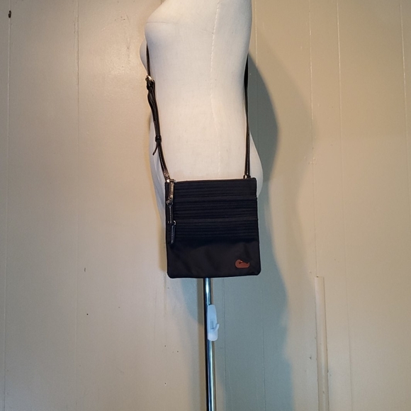 Dooney & Bourke Black Crossbody Bag - Picture 1 of 8